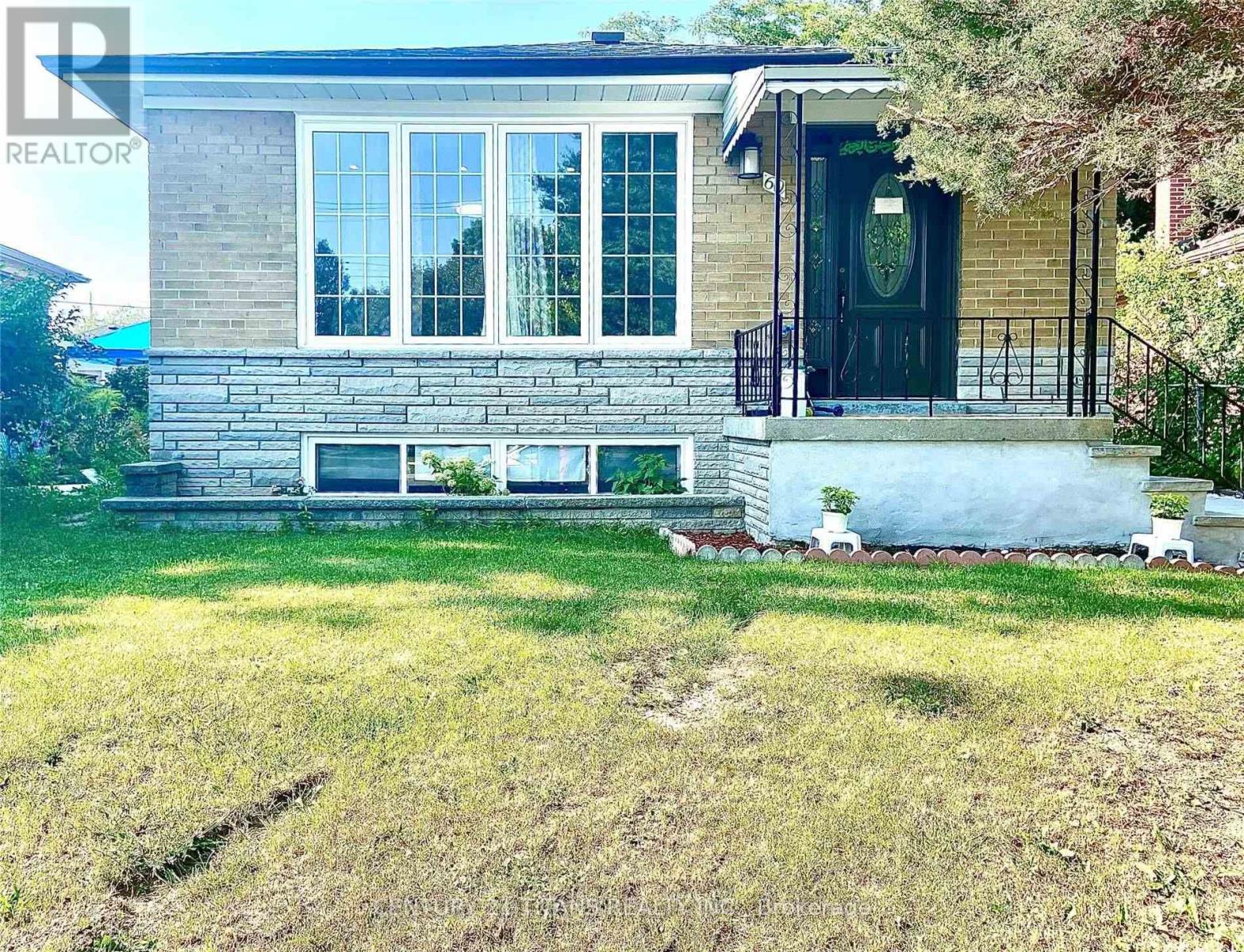 60 SLAN AVENUE, Toronto, Ontario