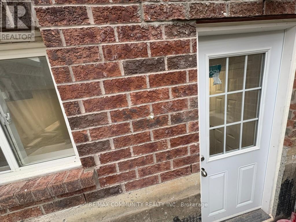 25 Freer Crescent, Ajax, Ontario  L1T 4N5 - Photo 4 - E12594688