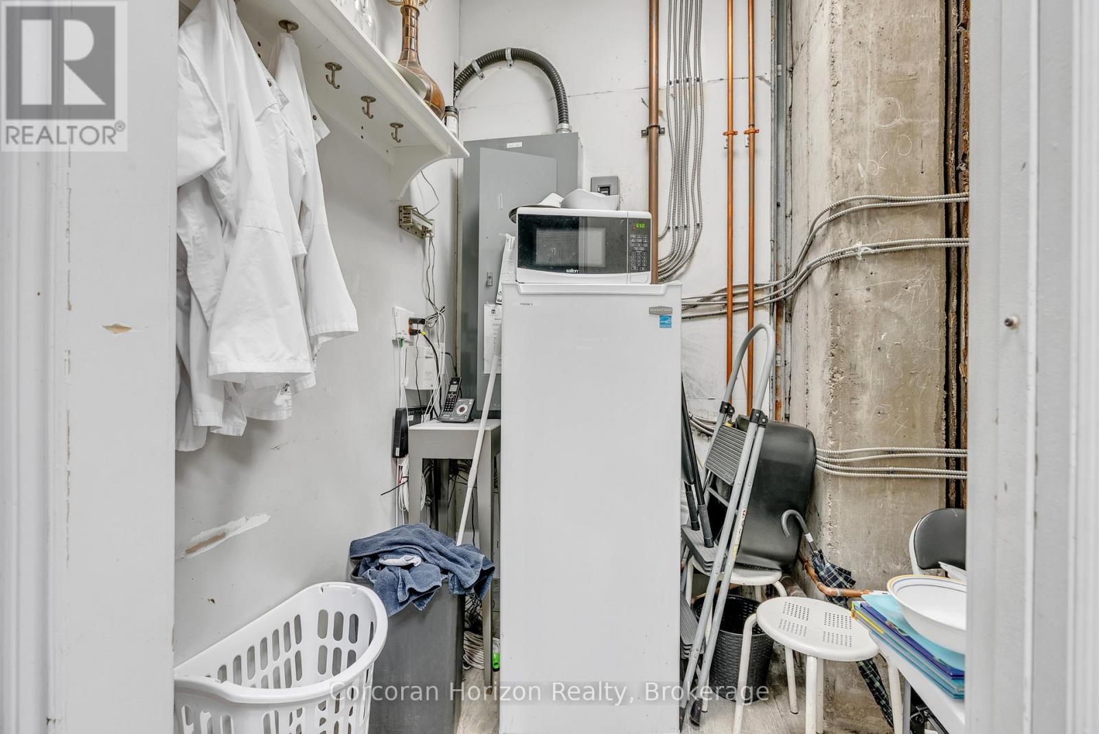 168 - 2 King Street W, Hamilton (Central), Ontario  L8P 1A1 - Photo 9 - X12594774