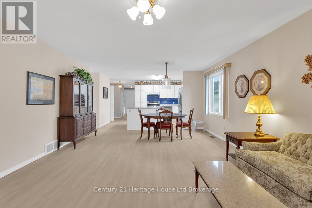 14 Mcdonald Court, Tillsonburg, Ontario N4G 5L8 - Photo 6 - X12594848