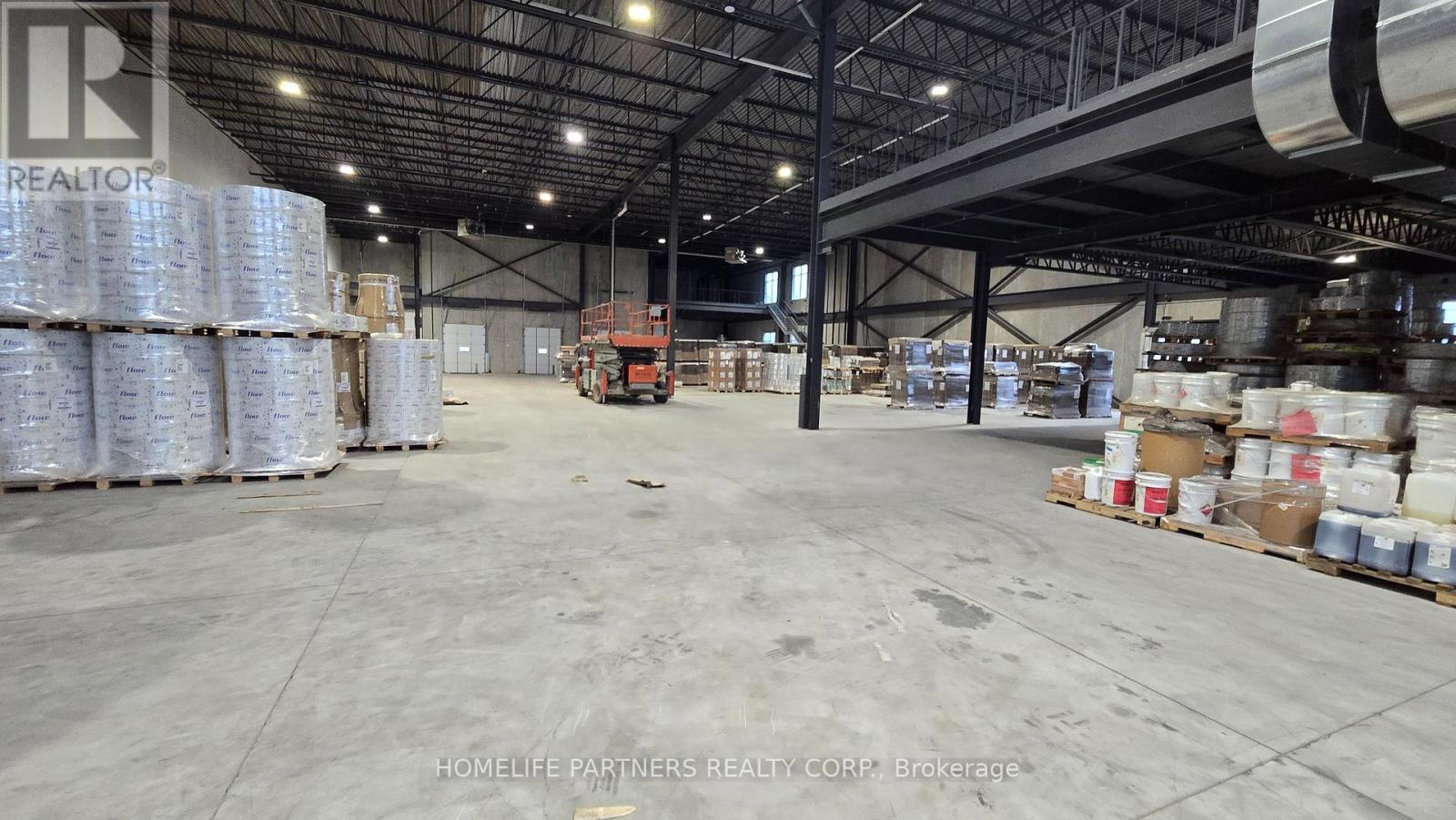 1 - 125 Engelhard Drive, Aurora, Ontario  L4G 3V1 - Photo 4 - N12594674