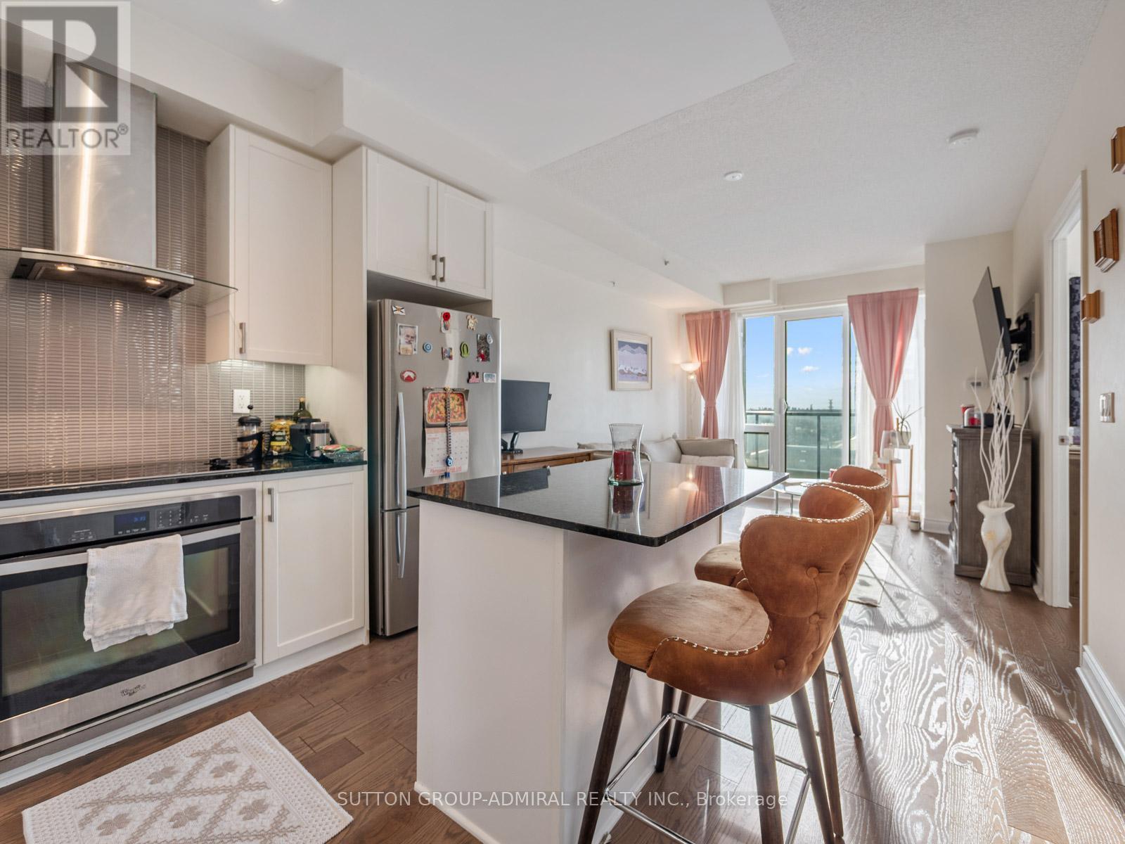 909a - 9088 Yonge Street, Richmond Hill, Ontario  L4C 0Y6 - Photo 4 - N12594696