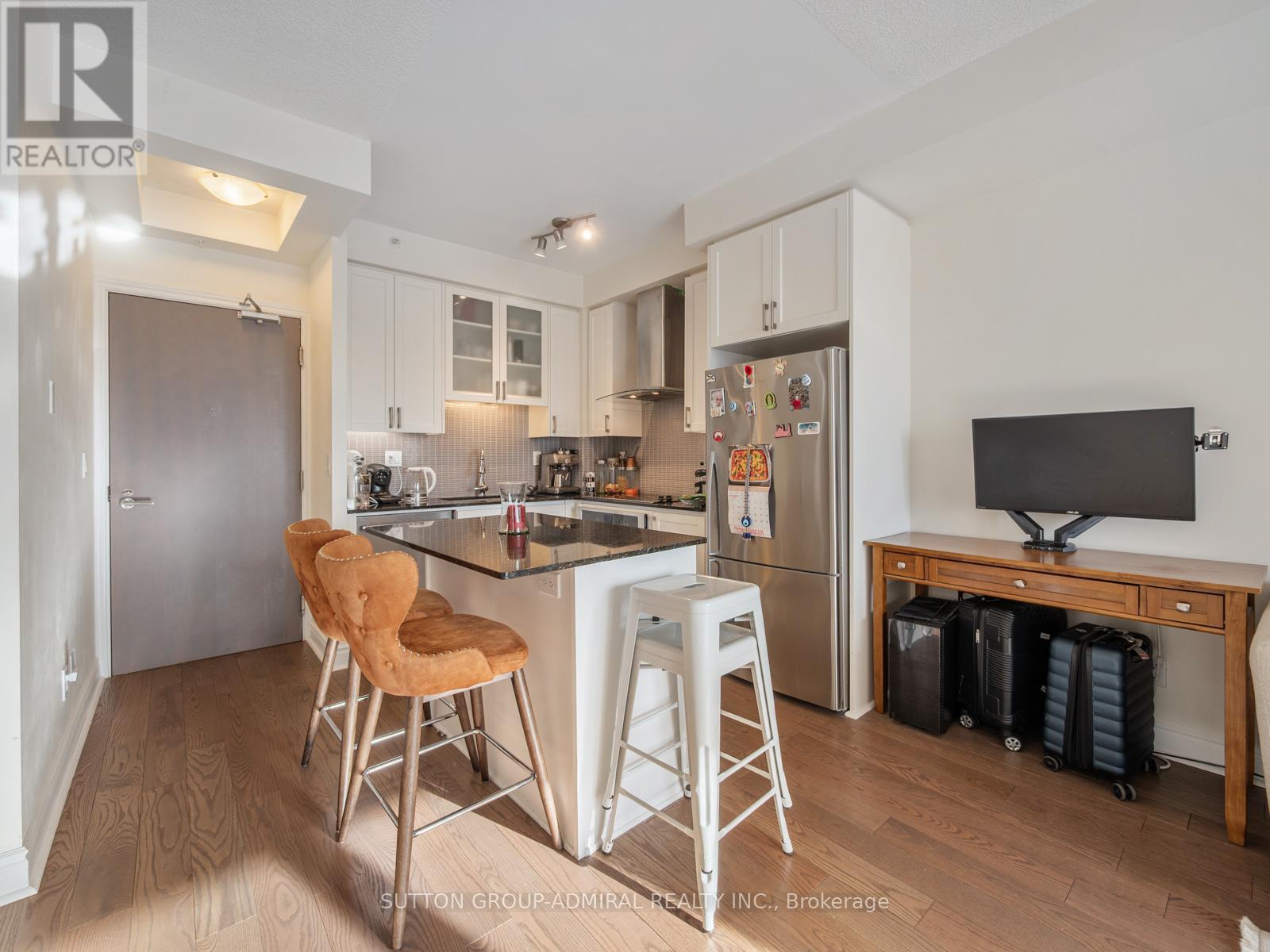 909a - 9088 Yonge Street, Richmond Hill, Ontario  L4C 0Y6 - Photo 5 - N12594696