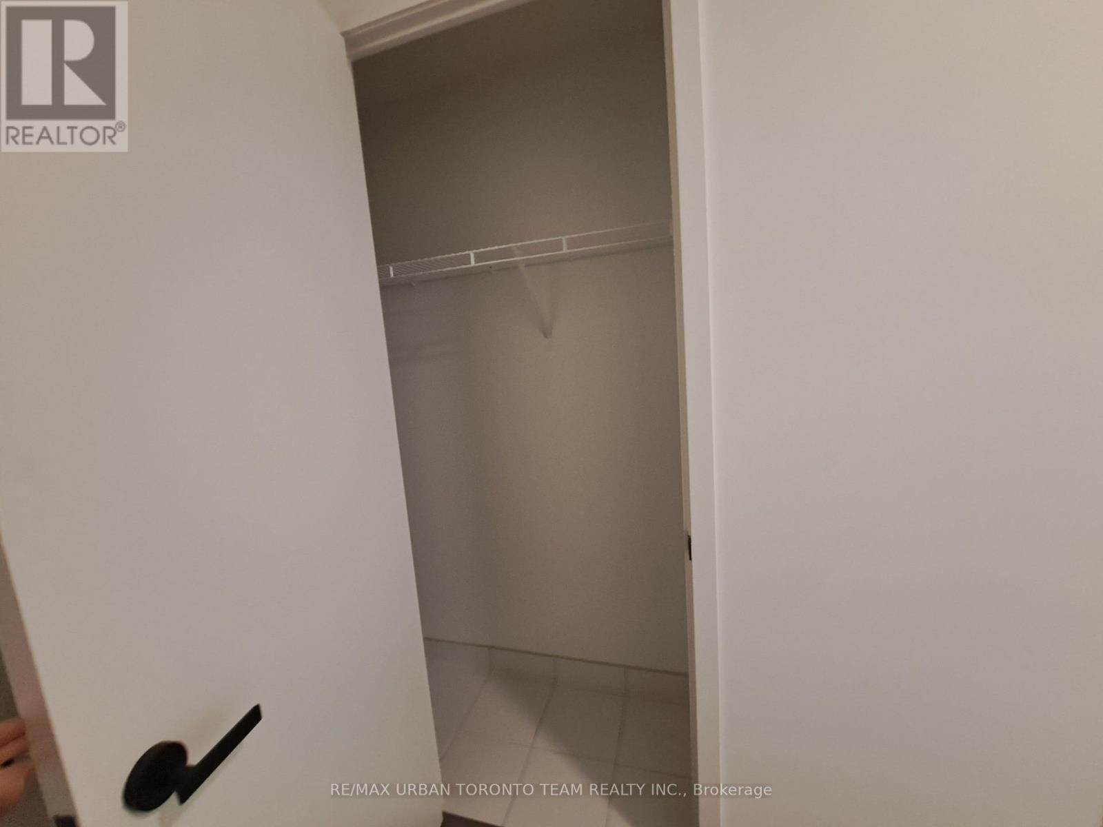 2112 - 8 Interchange Way, Vaughan, Ontario L4K 5Z7 - Photo 14 - N12594700