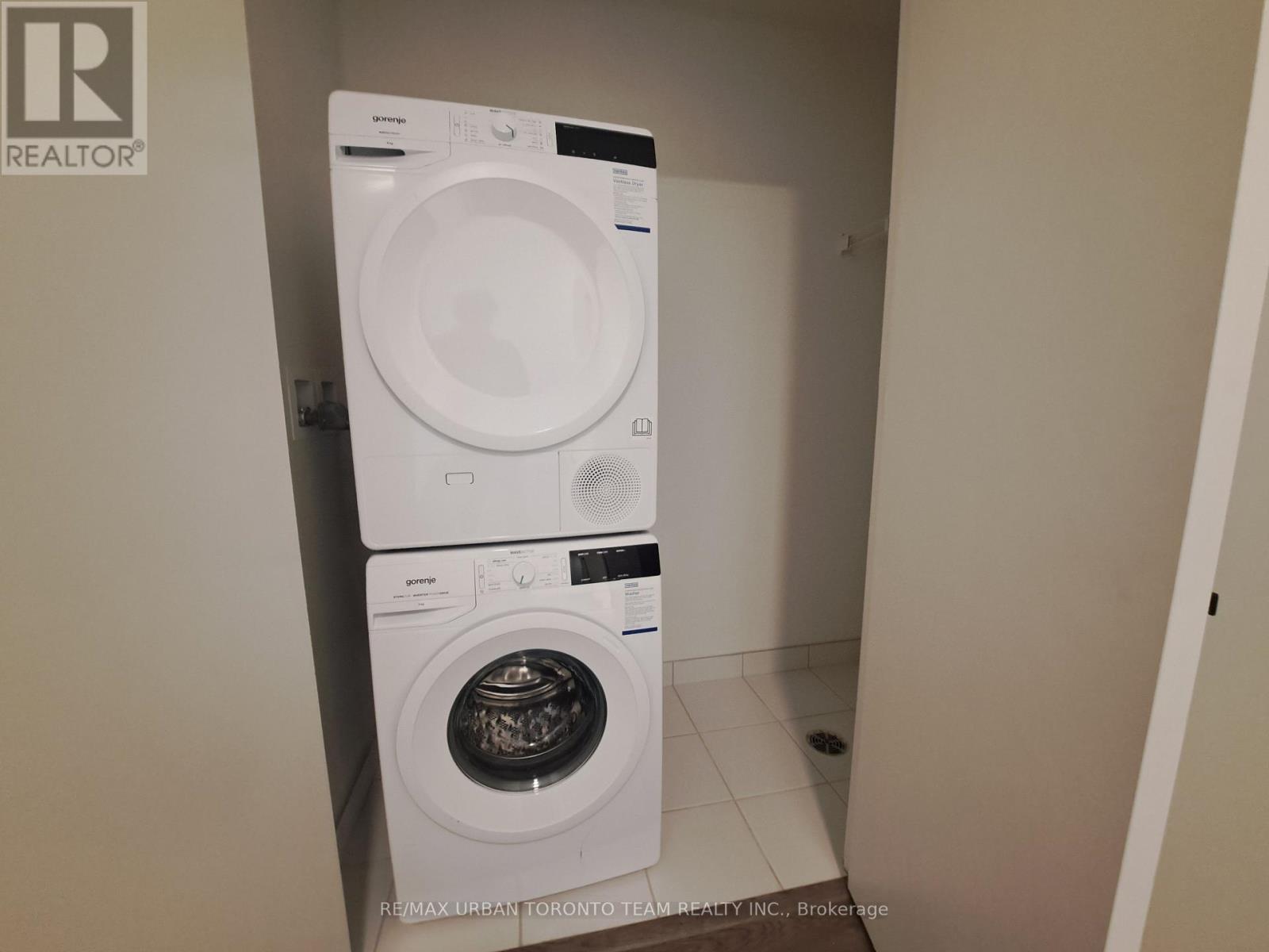 2112 - 8 Interchange Way, Vaughan, Ontario L4K 5Z7 - Photo 15 - N12594700