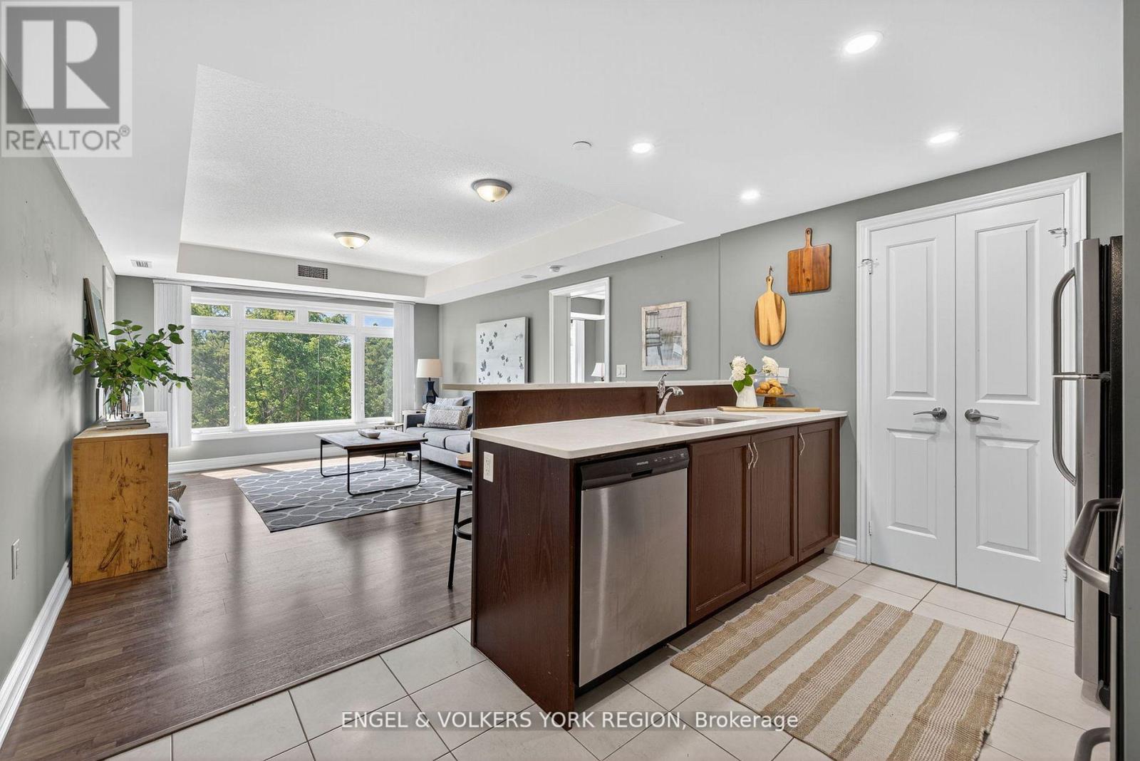 503 - 149 Church Street, King, Ontario  L0G 1T0 - Photo 3 - N12594706