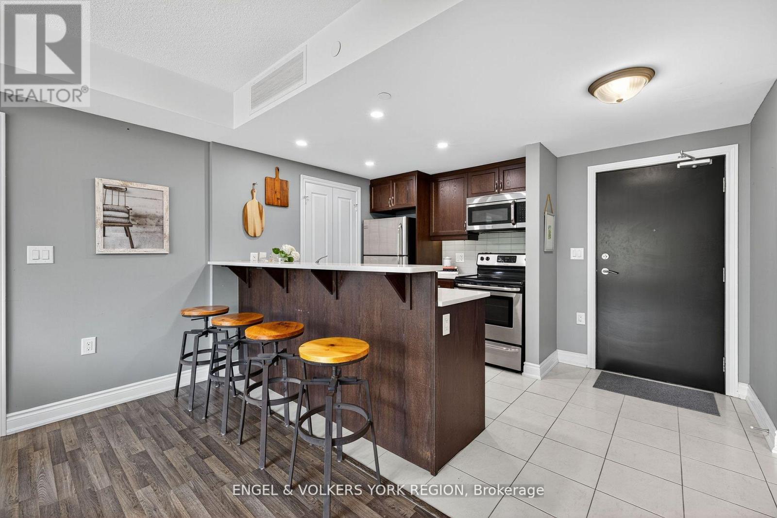 503 - 149 Church Street, King, Ontario  L0G 1T0 - Photo 9 - N12594706