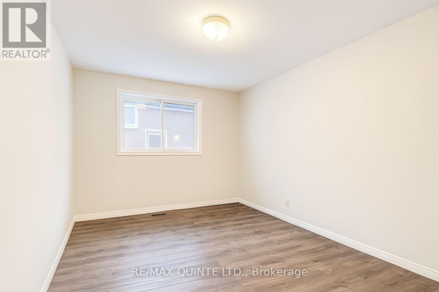 25 Union Street, Belleville, Ontario  K8P 2B5 - Photo 10 - X12594870