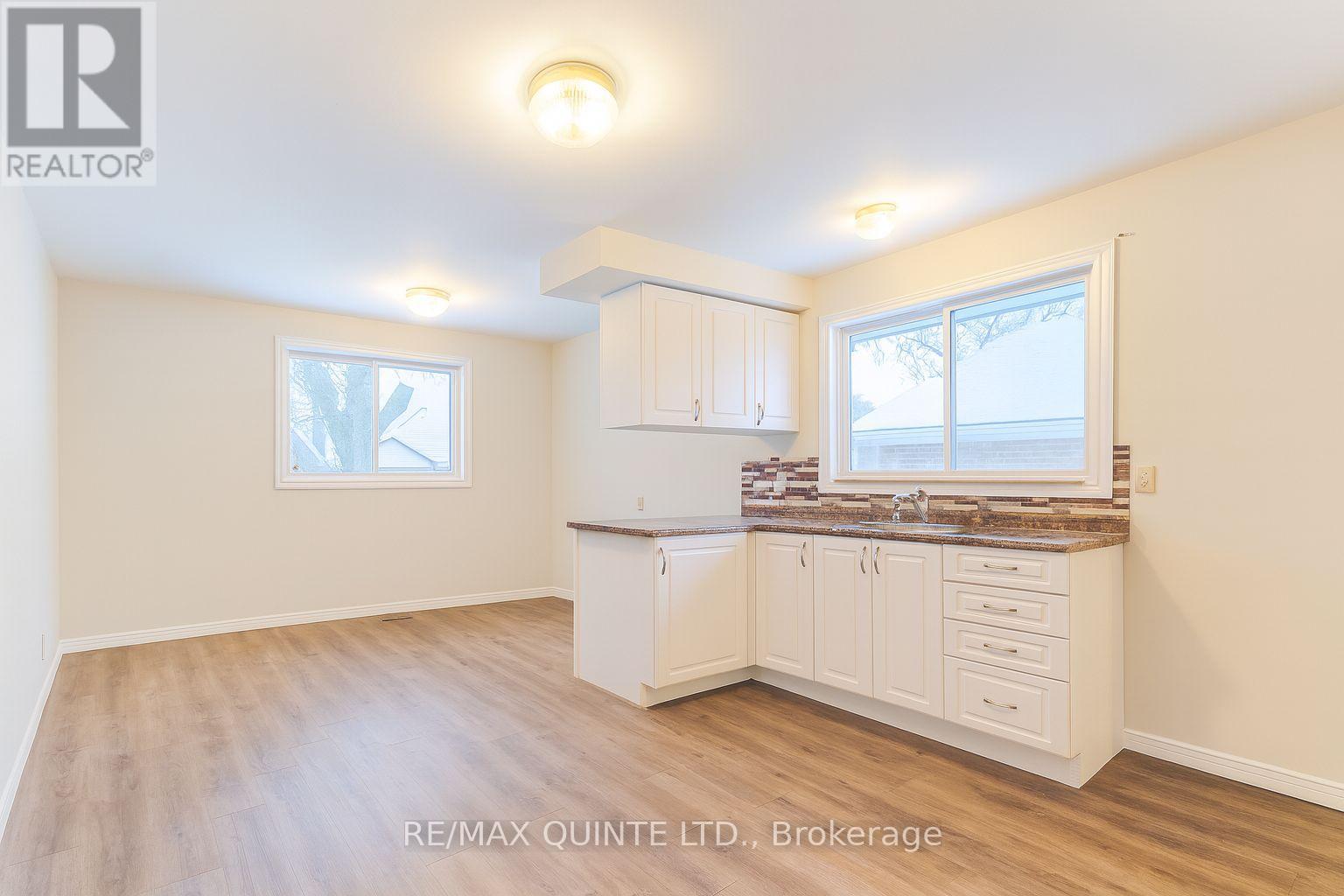 25 Union Street, Belleville, Ontario  K8P 2B5 - Photo 4 - X12594870