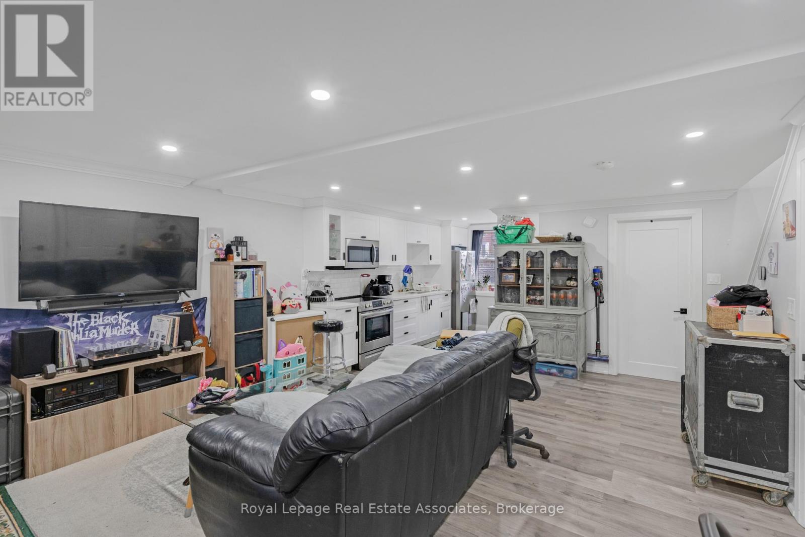 Upper - 66 Broadway Avenue, Orangeville, Ontario L9W 1J9 - Photo 12 - W12547410