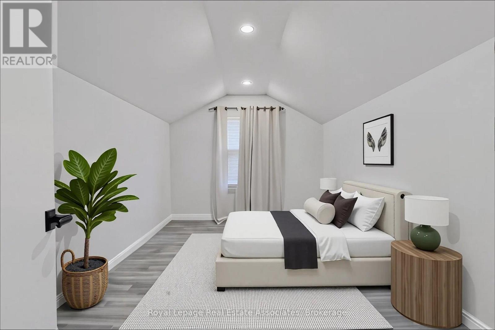 Upper - 66 Broadway Avenue, Orangeville, Ontario L9W 1J9 - Photo 19 - W12547410