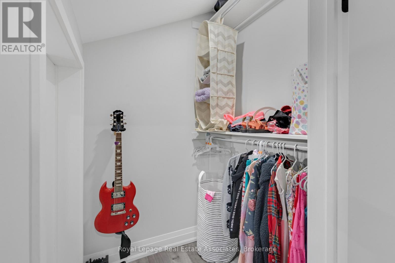 Upper - 66 Broadway Avenue, Orangeville, Ontario L9W 1J9 - Photo 22 - W12547410