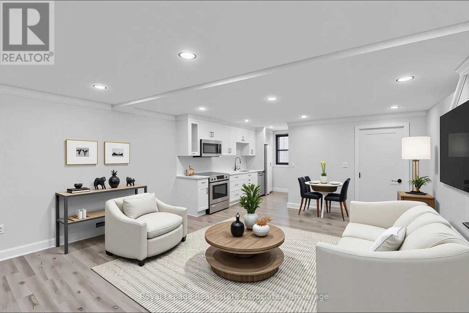 Upper - 66 Broadway Avenue, Orangeville, Ontario L9W 1J9 - Photo 11 - W12547410