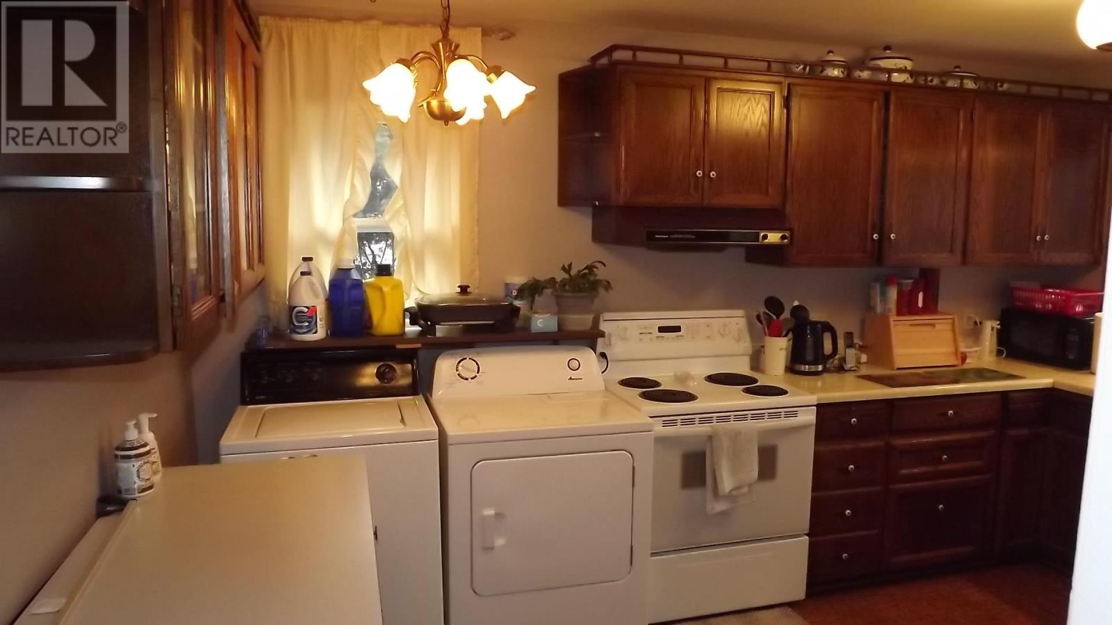 23 Blackwell Rd, Elliot Lake, Ontario  P5A 1G4 - Photo 4 - SM253393