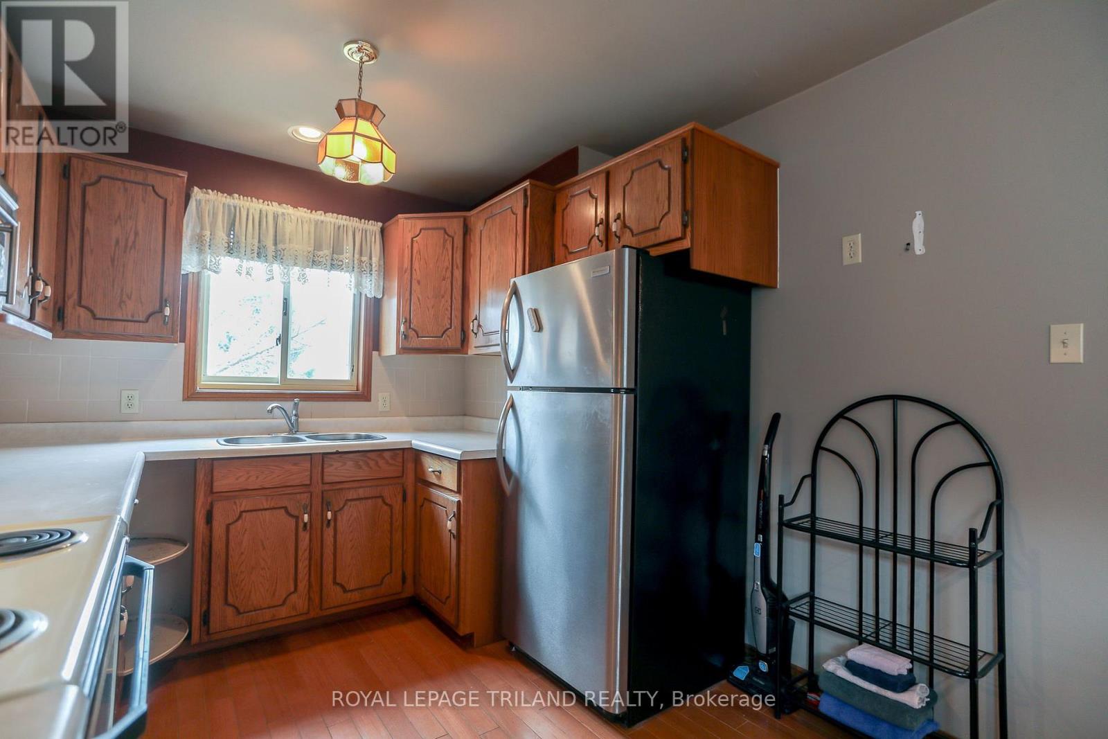 170 Forest Avenue, St. Thomas, Ontario  N5R 2K2 - Photo 10 - X12594826