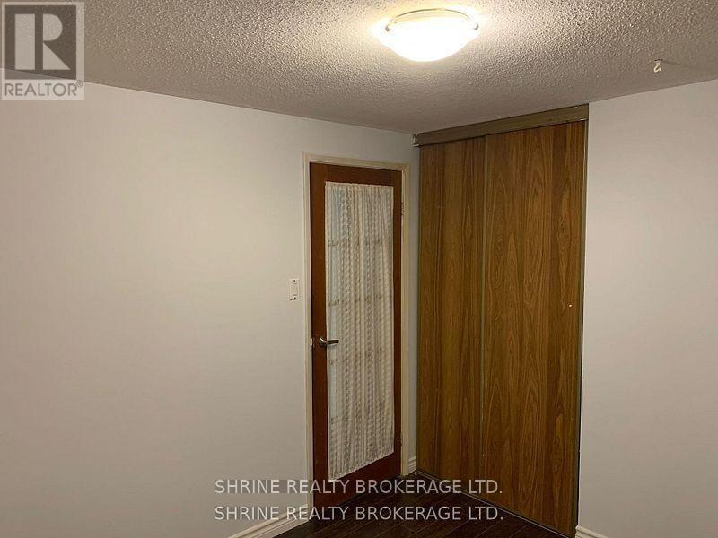 5 Caprice Crescent, London East, Ontario  N5V 3L8 - Photo 6 - X12594906