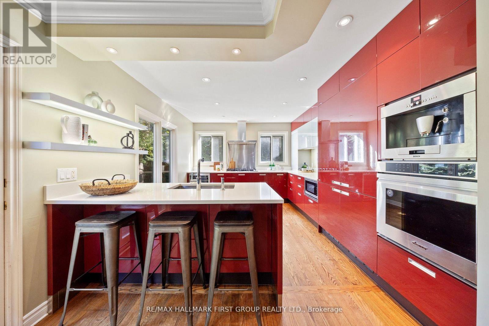 257 Roseland Crescent, Burlington, Ontario  L7N 1S4 - Photo 13 - W12594654