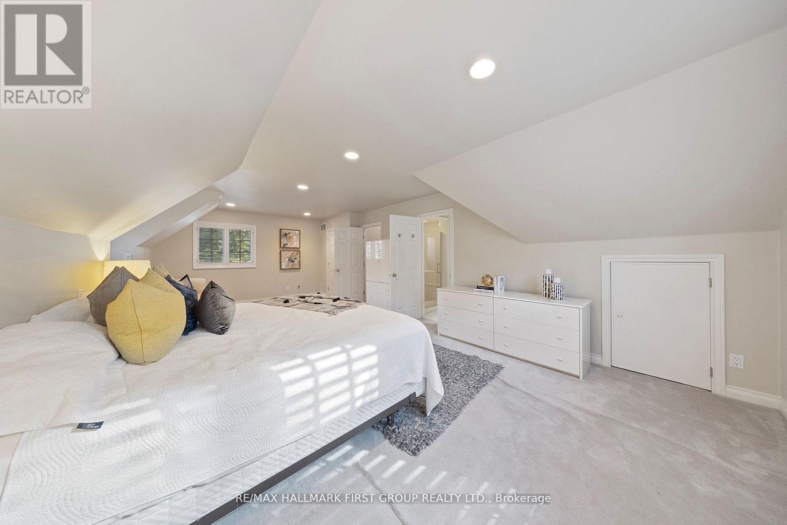 257 Roseland Crescent, Burlington, Ontario  L7N 1S4 - Photo 27 - W12594654