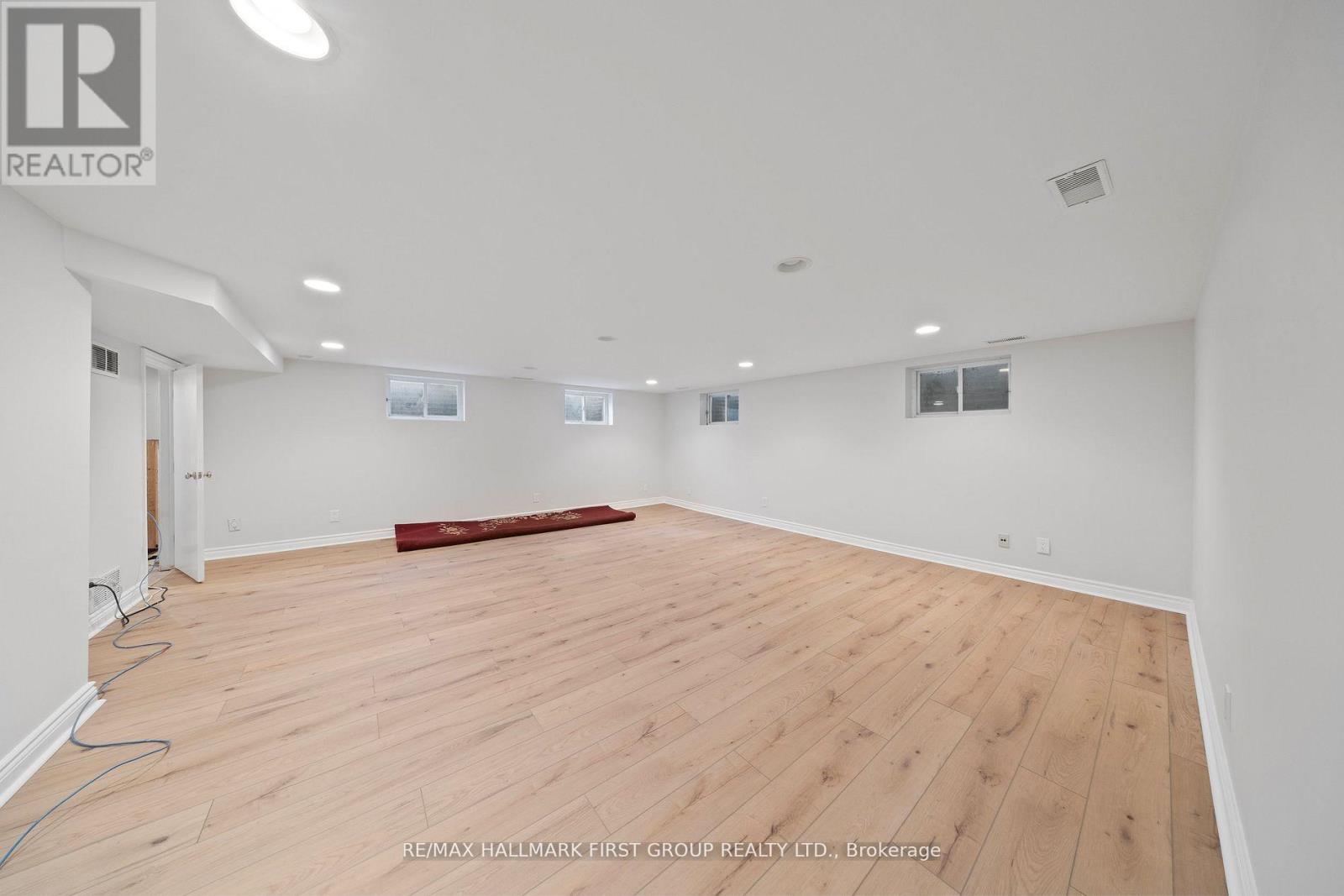 257 Roseland Crescent, Burlington, Ontario  L7N 1S4 - Photo 41 - W12594654