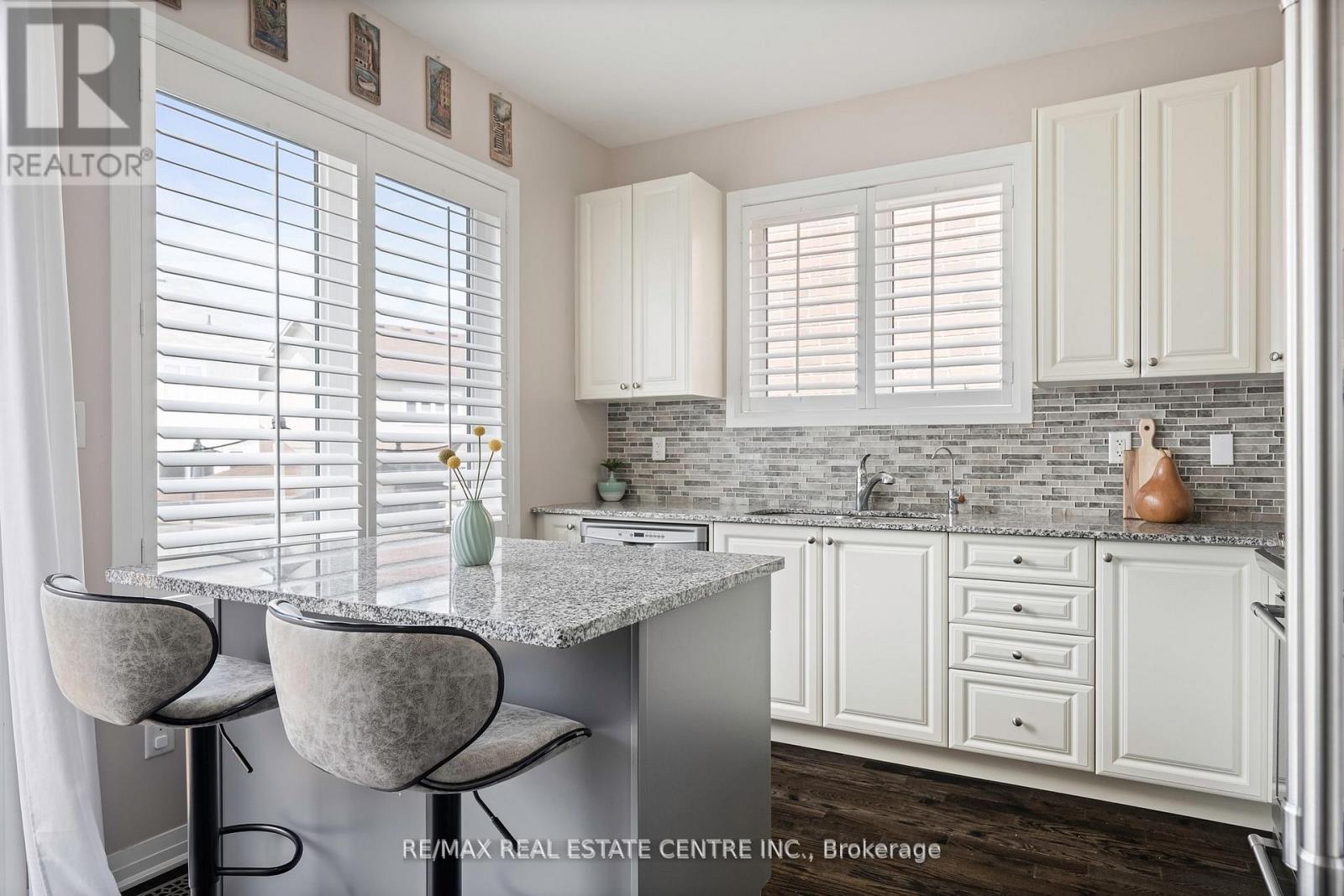 9 Porter Drive, Orangeville, Ontario L9W 6Z4 - Photo 18 - W12594658