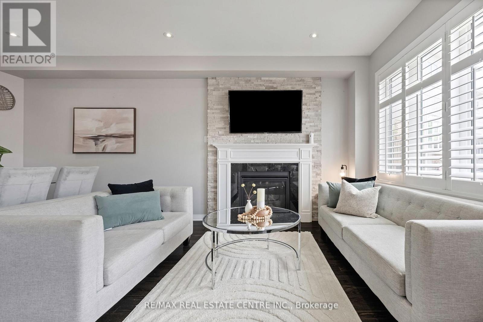 9 Porter Drive, Orangeville, Ontario L9W 6Z4 - Photo 7 - W12594658