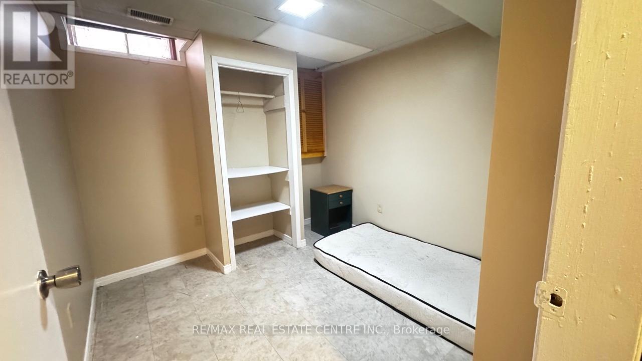 45 Wexford Road, Brampton, Ontario L6Z 2W4 - Photo 18 - W12594678