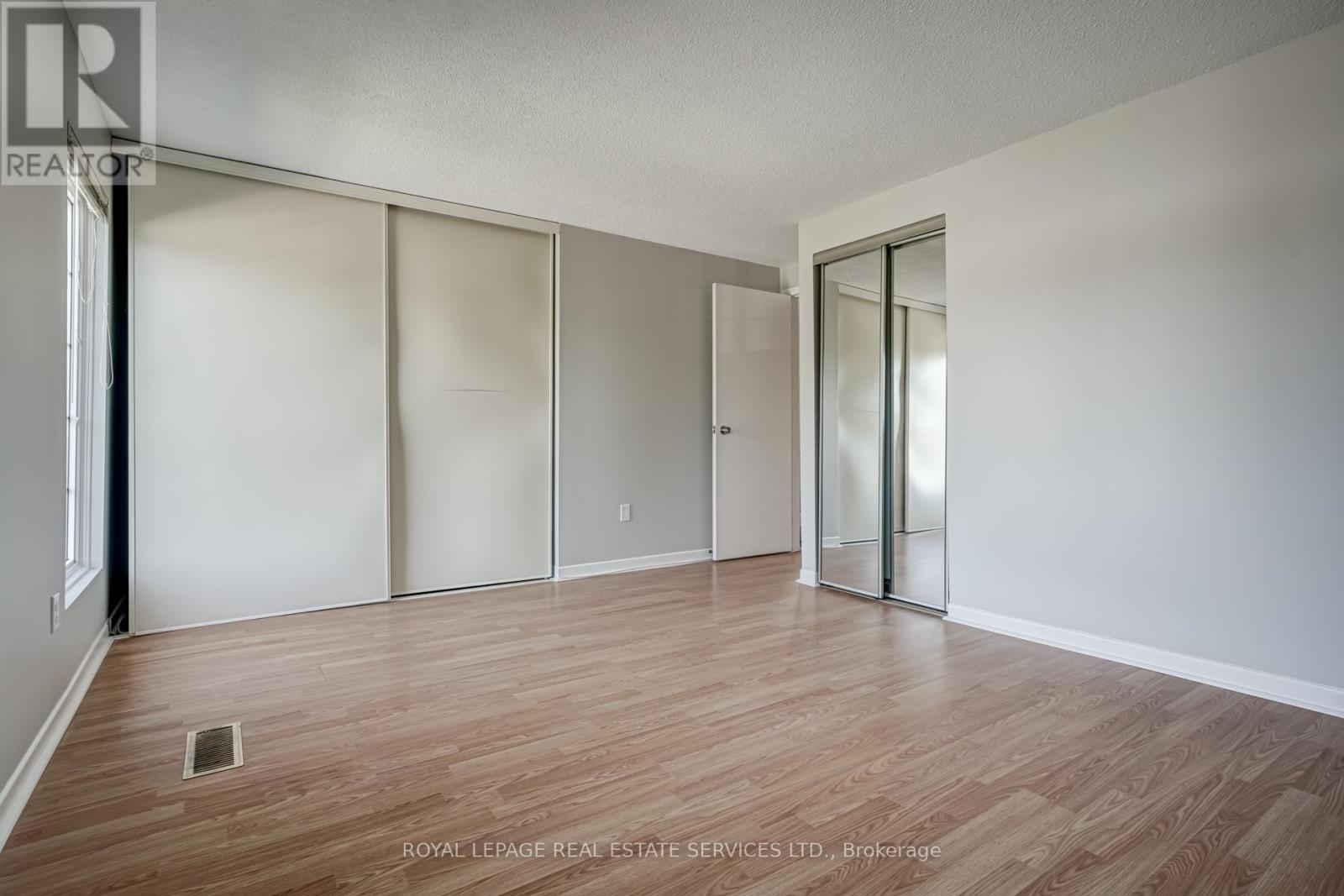 1 - 2411 Sovereign Street, Oakville, Ontario L6L 1M1 - Photo 16 - W12594684