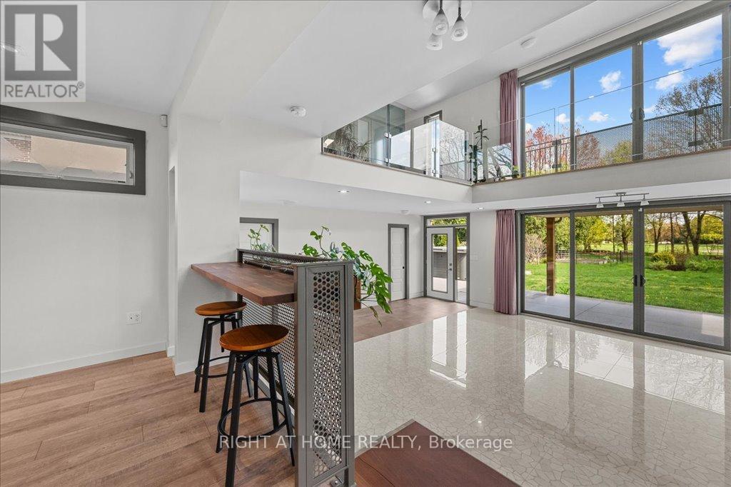 704 Cedar Avenue, Burlington, Ontario  L7T 2R7 - Photo 10 - W12594694