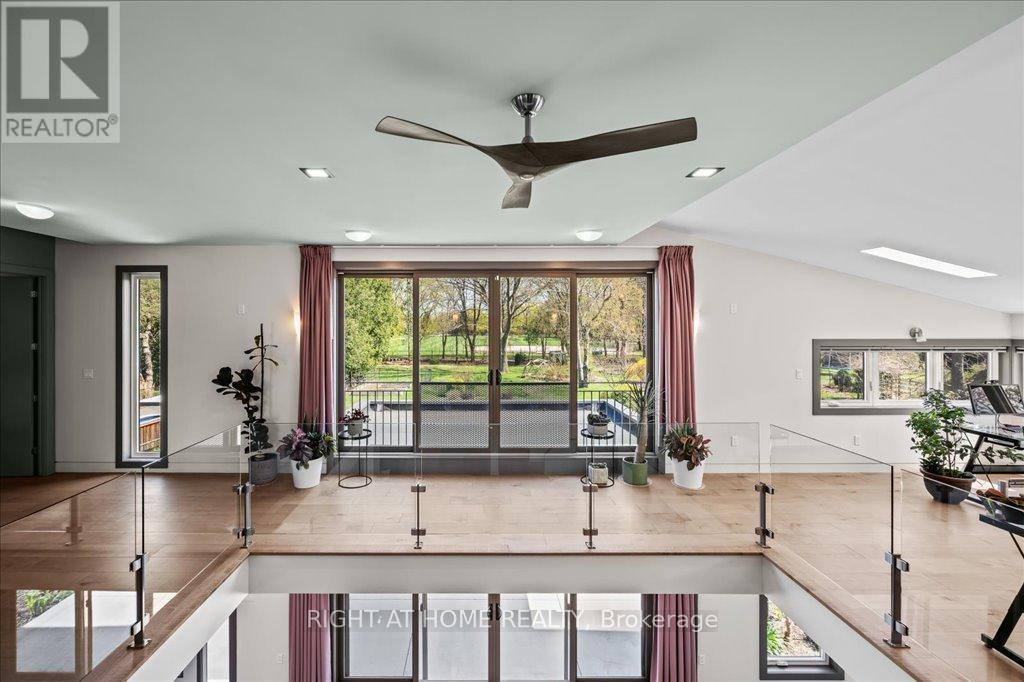 704 Cedar Avenue, Burlington, Ontario  L7T 2R7 - Photo 20 - W12594694