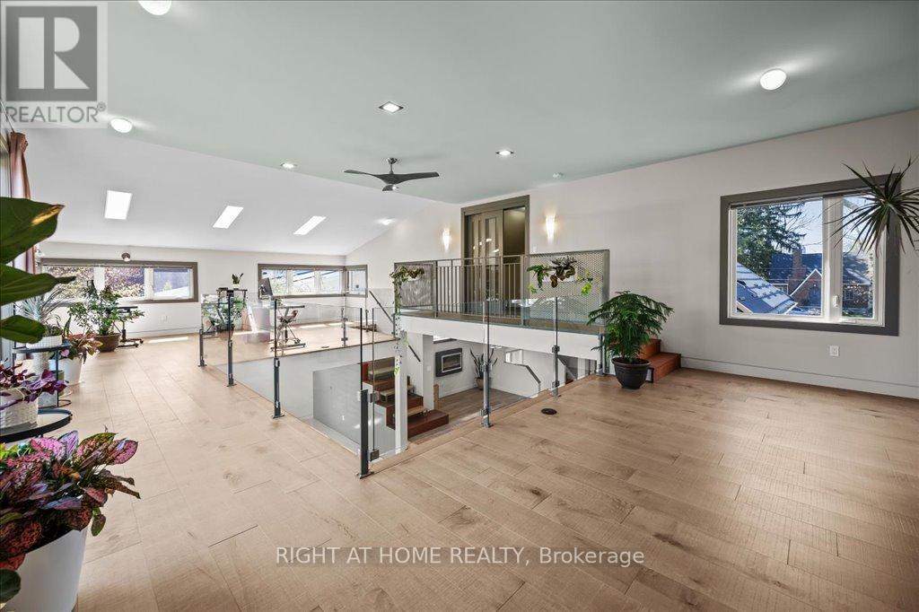 704 Cedar Avenue, Burlington, Ontario  L7T 2R7 - Photo 26 - W12594694