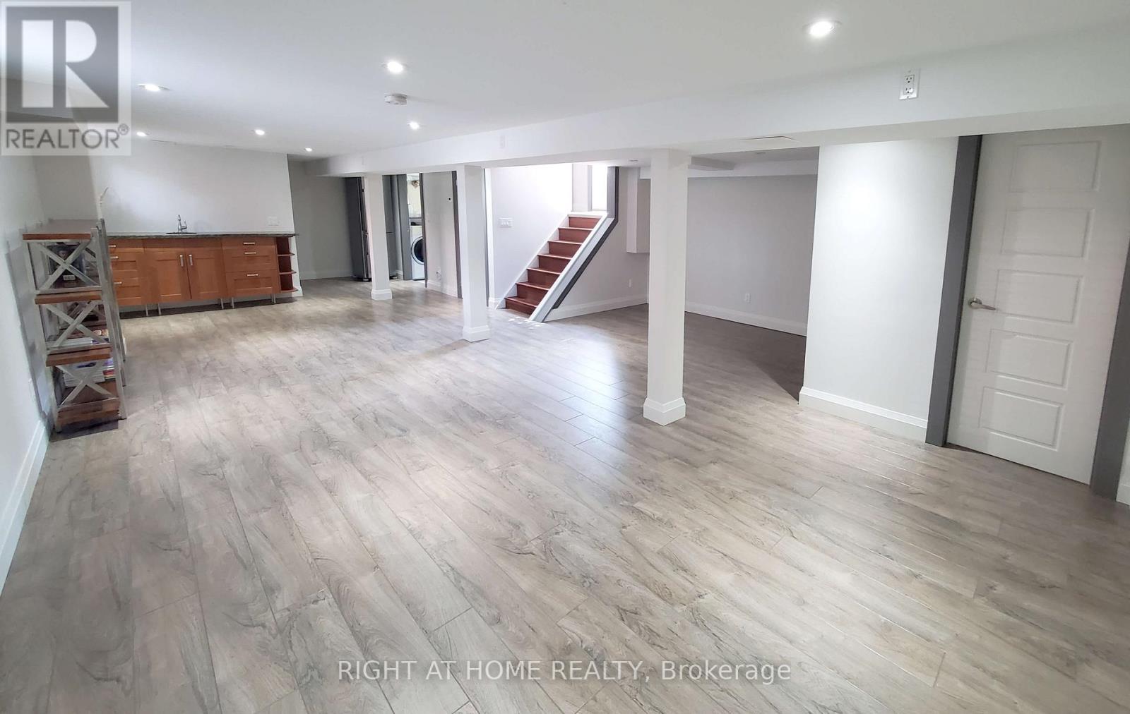 704 Cedar Avenue, Burlington, Ontario  L7T 2R7 - Photo 27 - W12594694