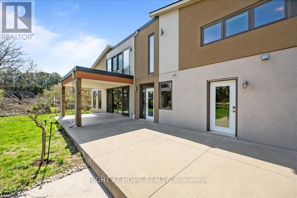 704 Cedar Avenue, Burlington, Ontario  L7T 2R7 - Photo 30 - W12594694