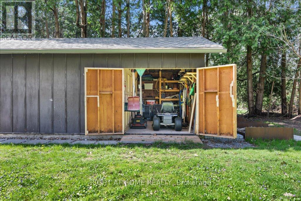 704 Cedar Avenue, Burlington, Ontario  L7T 2R7 - Photo 39 - W12594694