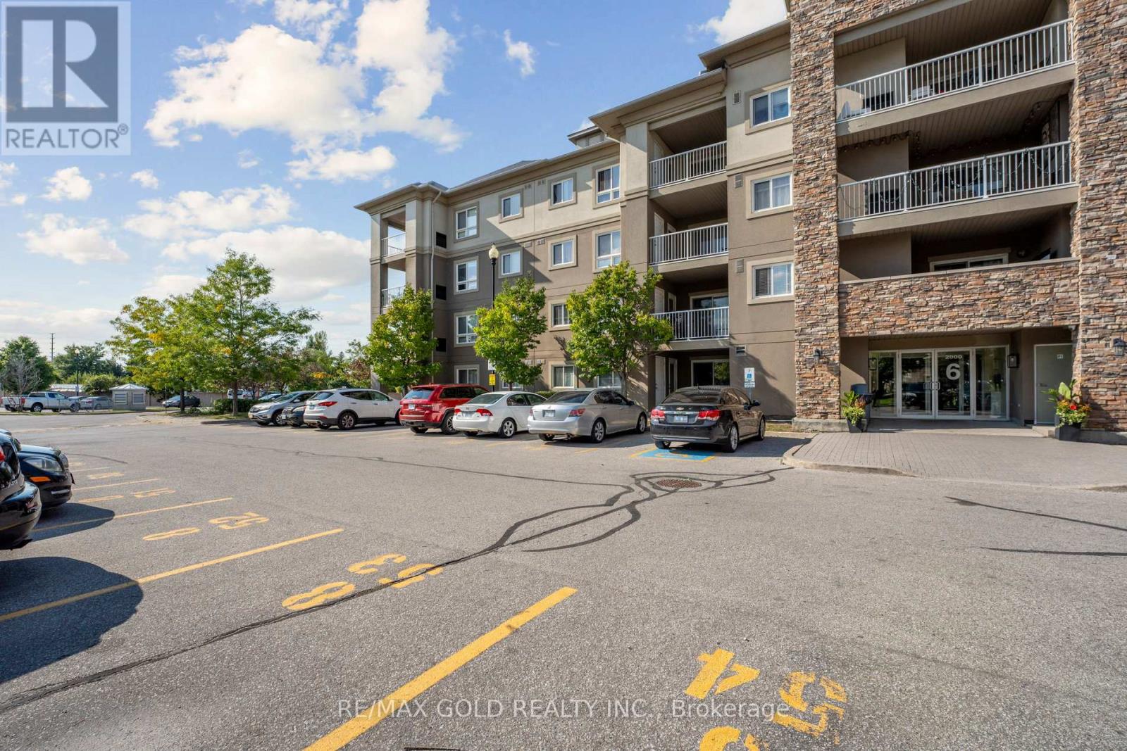 2104 - 6 Dayspring Circle, Brampton, Ontario  L6P 2Z6 - Photo 4 - W12594698
