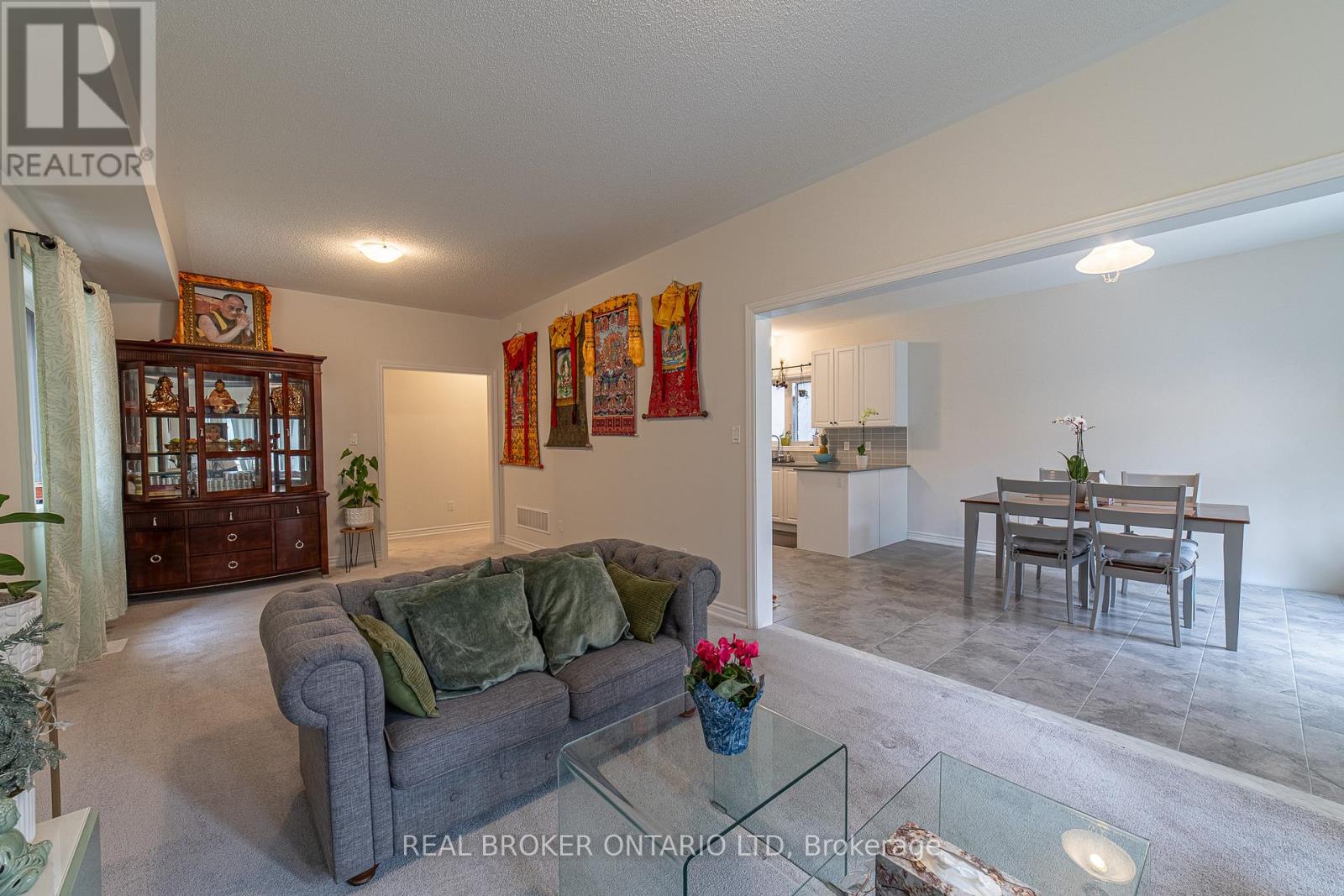 225 Palace Street, Thorold, Ontario  L2V 5G7 - Photo 17 - X12554330