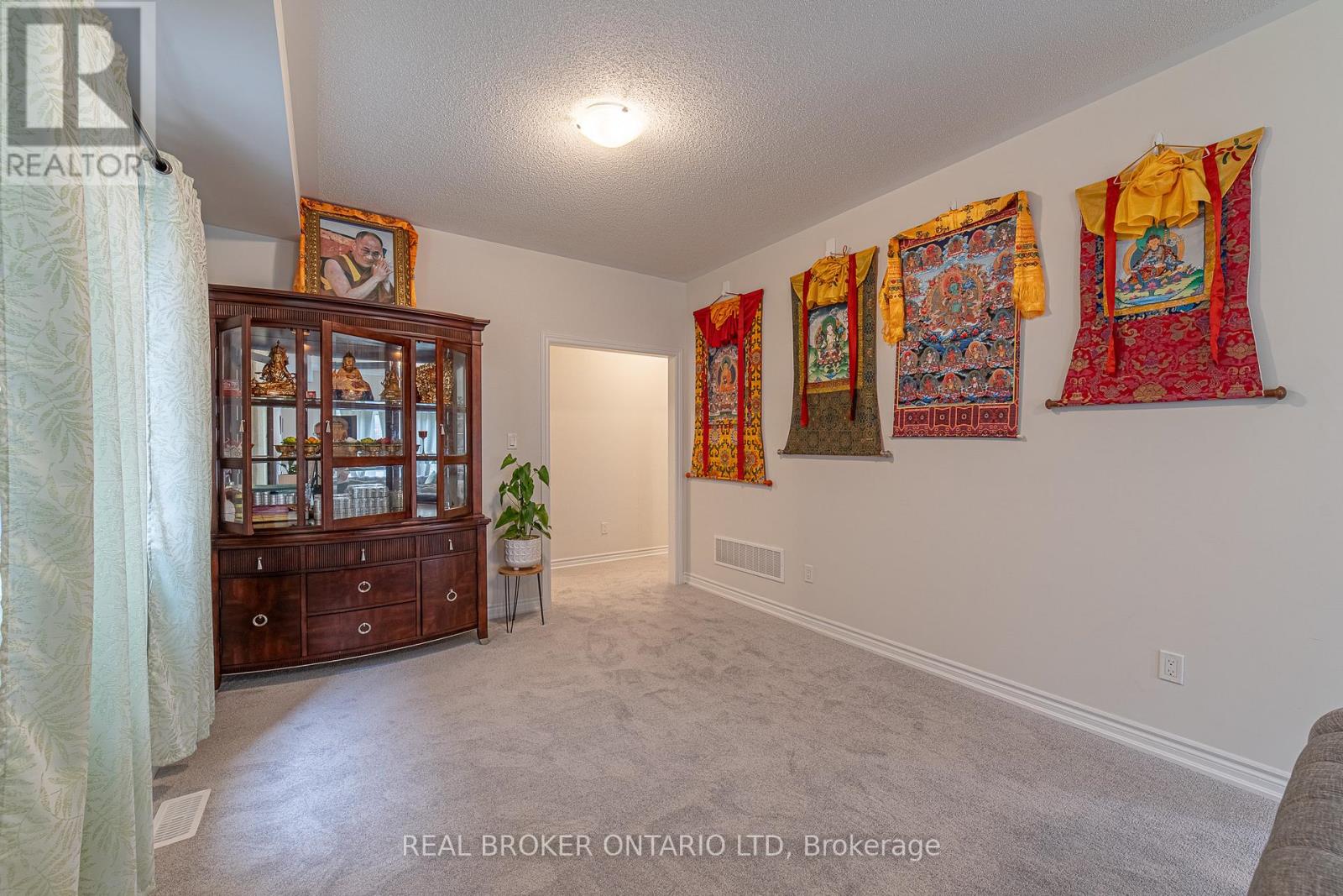 225 Palace Street, Thorold, Ontario  L2V 5G7 - Photo 18 - X12554330