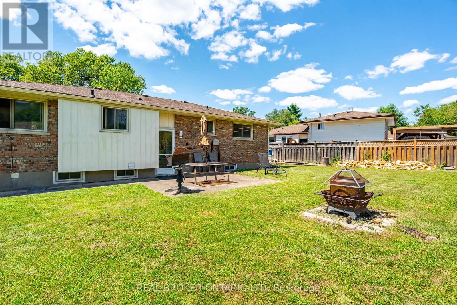 5712 Sunnylea Crescent, Niagara Falls, Ontario  L2G 2R9 - Photo 30 - X12532116