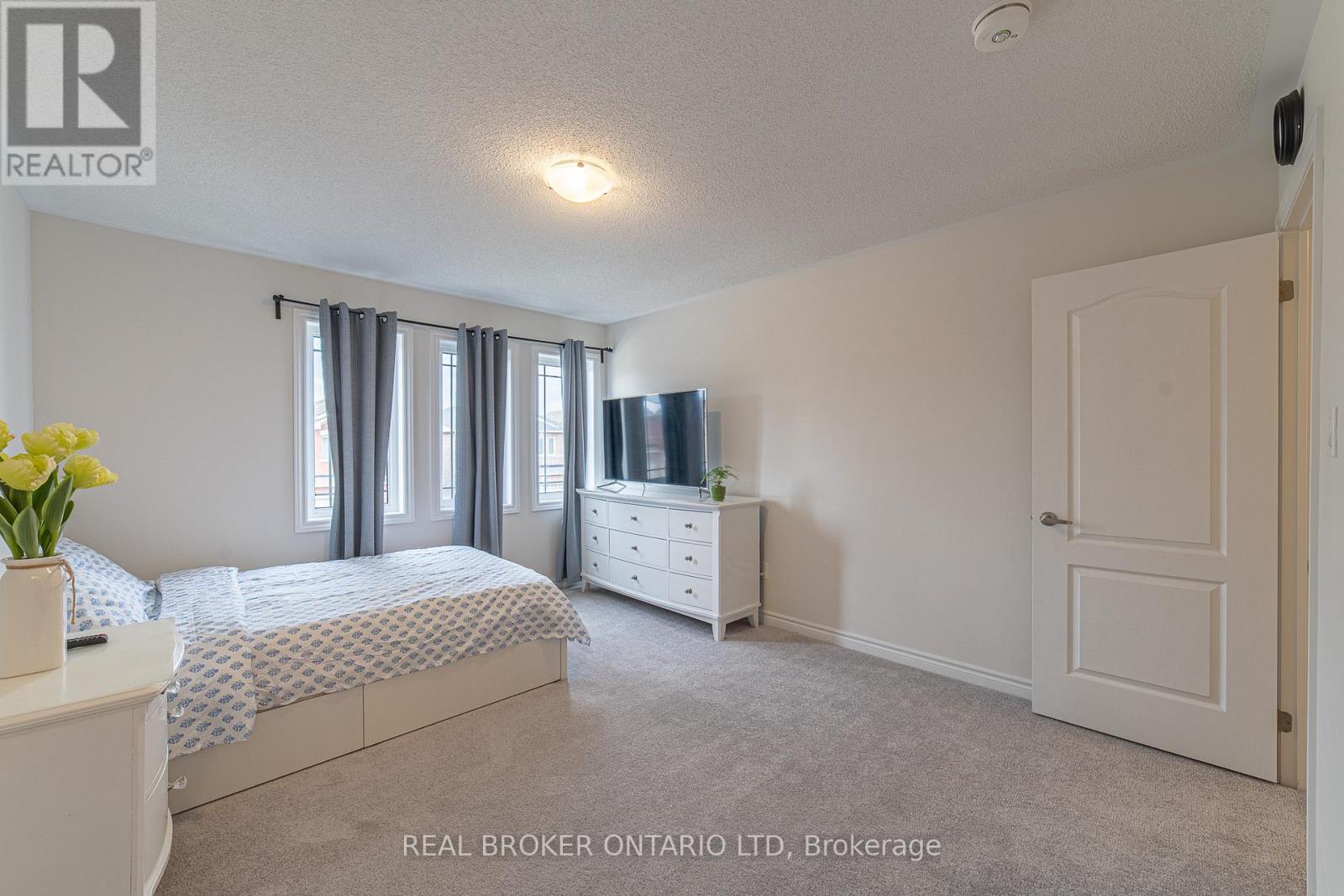 225 Palace Street, Thorold, Ontario  L2V 5G7 - Photo 29 - X12554330