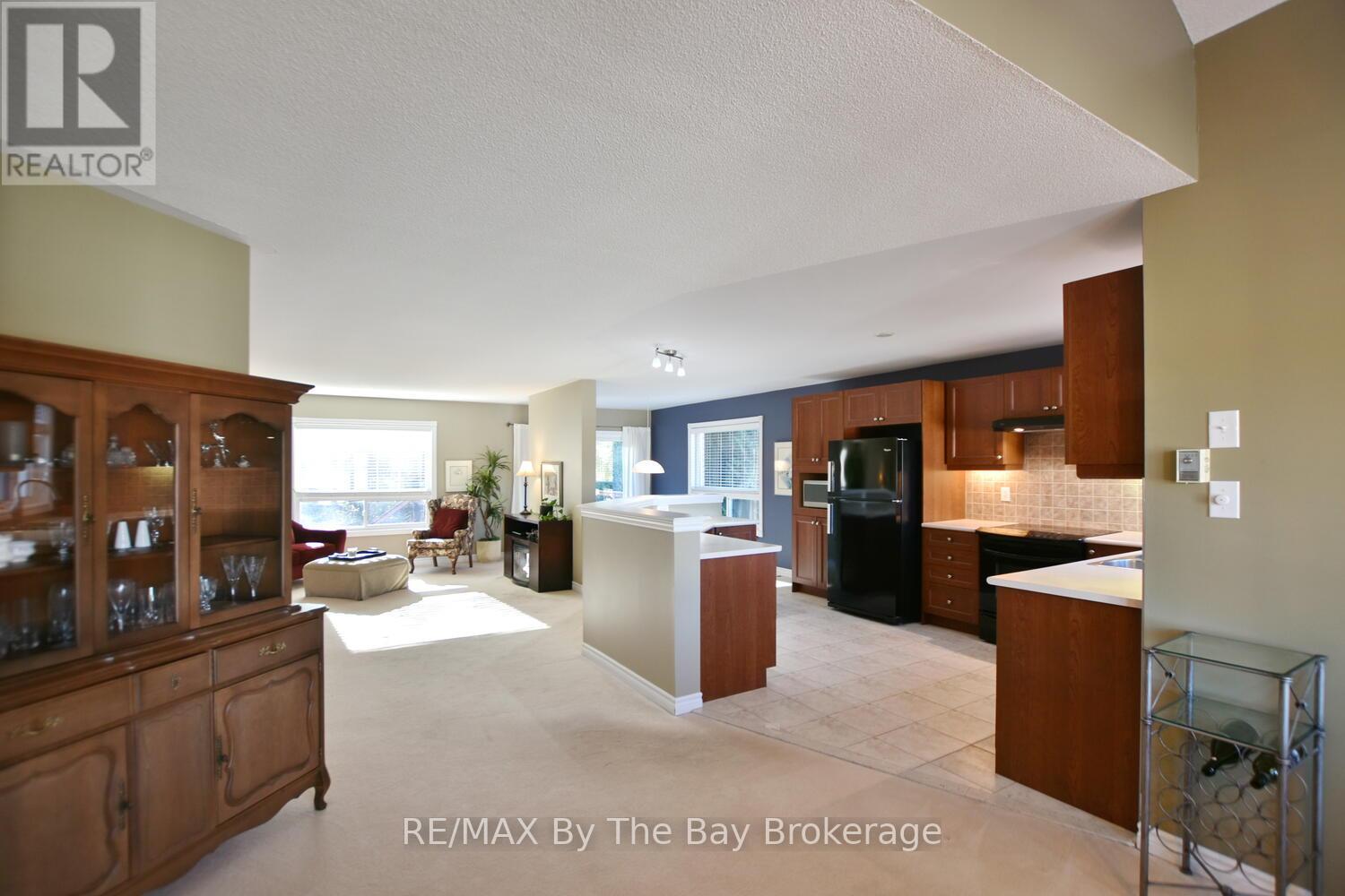 10 Cherry Sands Crescent, Wasaga Beach, Ontario  L9Z 1P5 - Photo 20 - S12513912