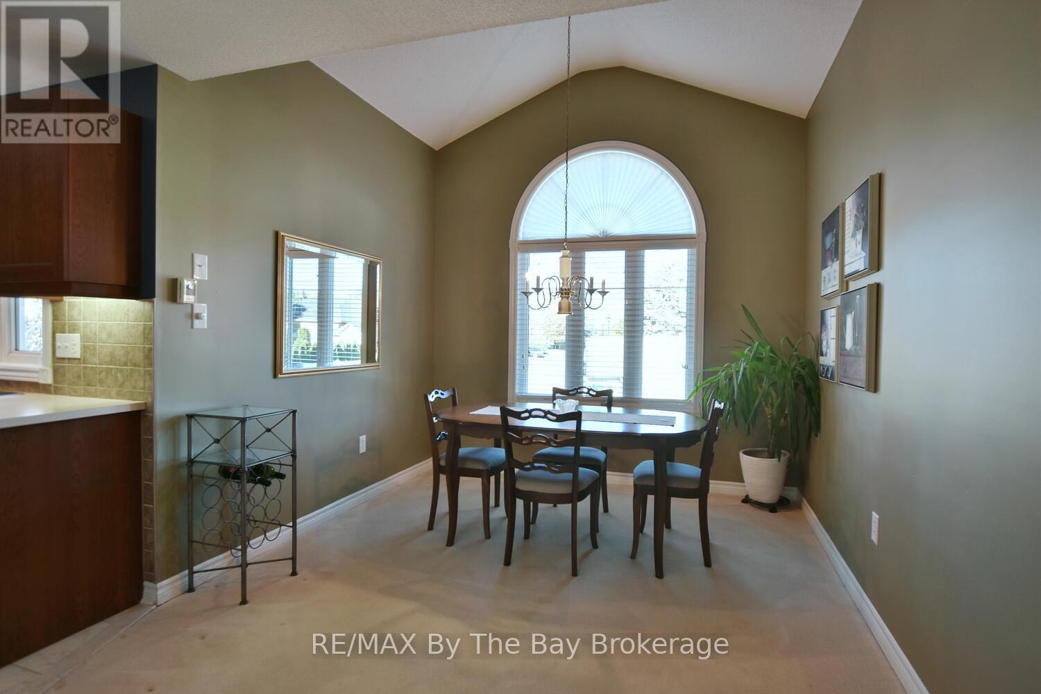 10 Cherry Sands Crescent, Wasaga Beach, Ontario  L9Z 1P5 - Photo 18 - S12513912