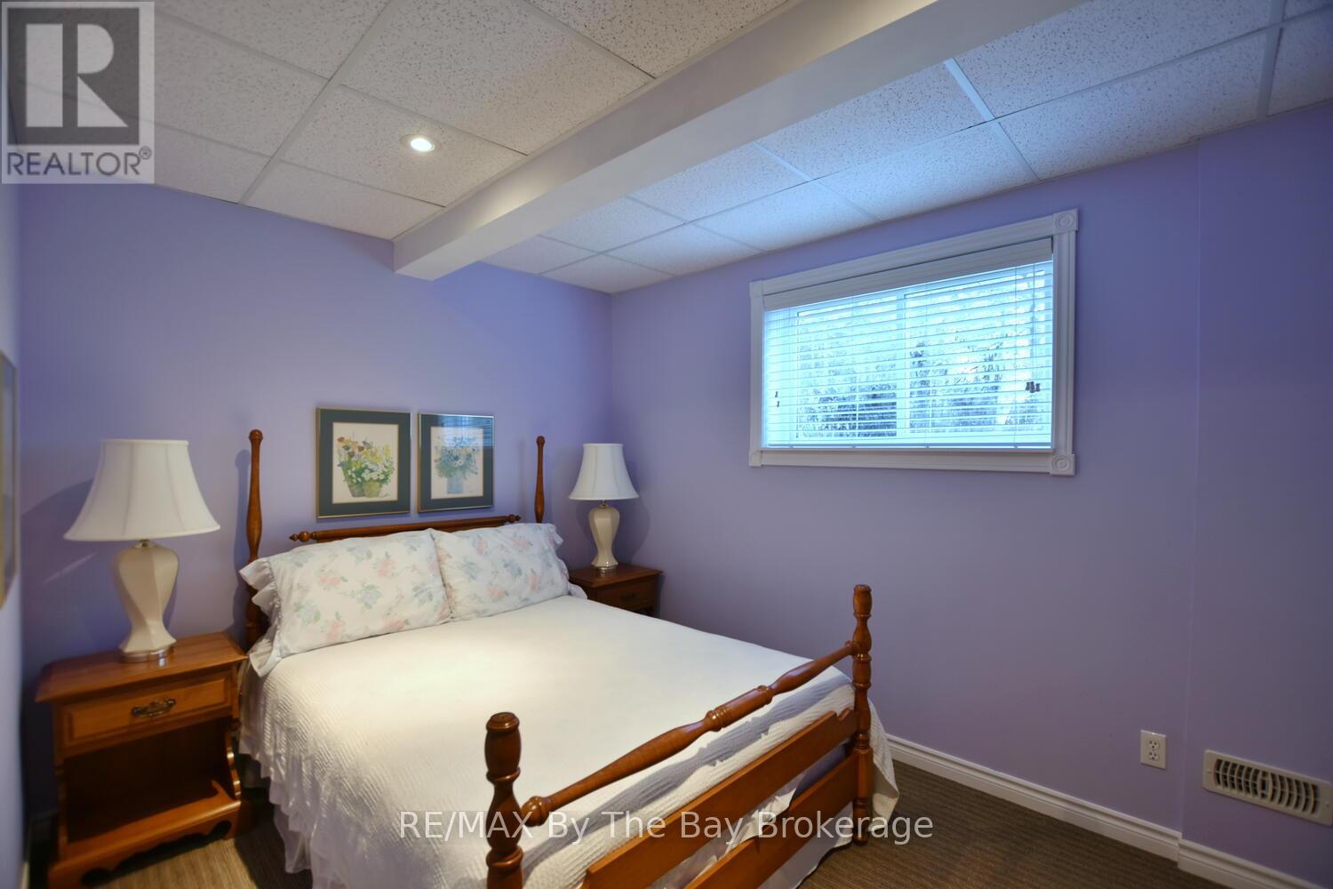 10 Cherry Sands Crescent, Wasaga Beach, Ontario  L9Z 1P5 - Photo 33 - S12513912