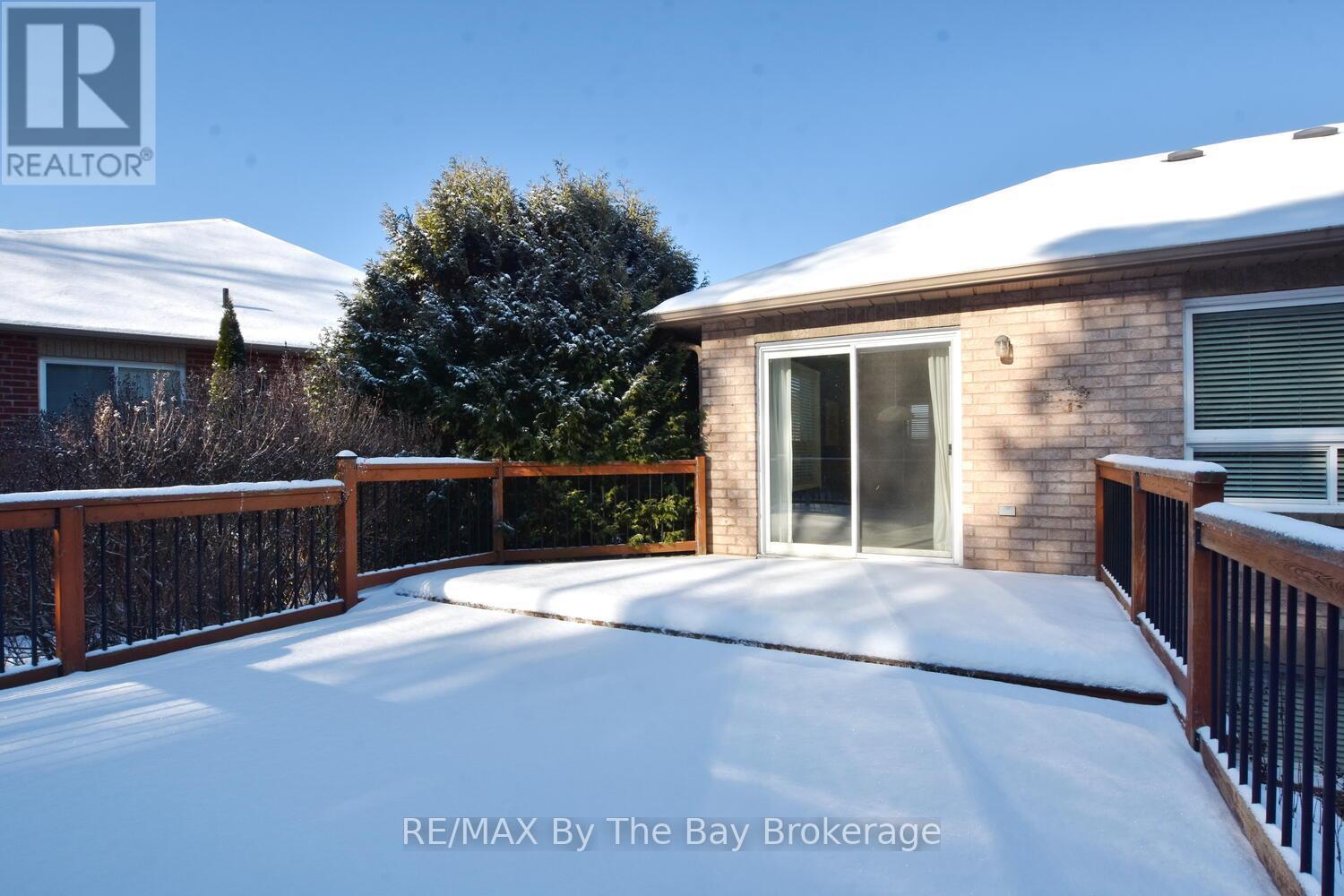 10 Cherry Sands Crescent, Wasaga Beach, Ontario  L9Z 1P5 - Photo 6 - S12513912