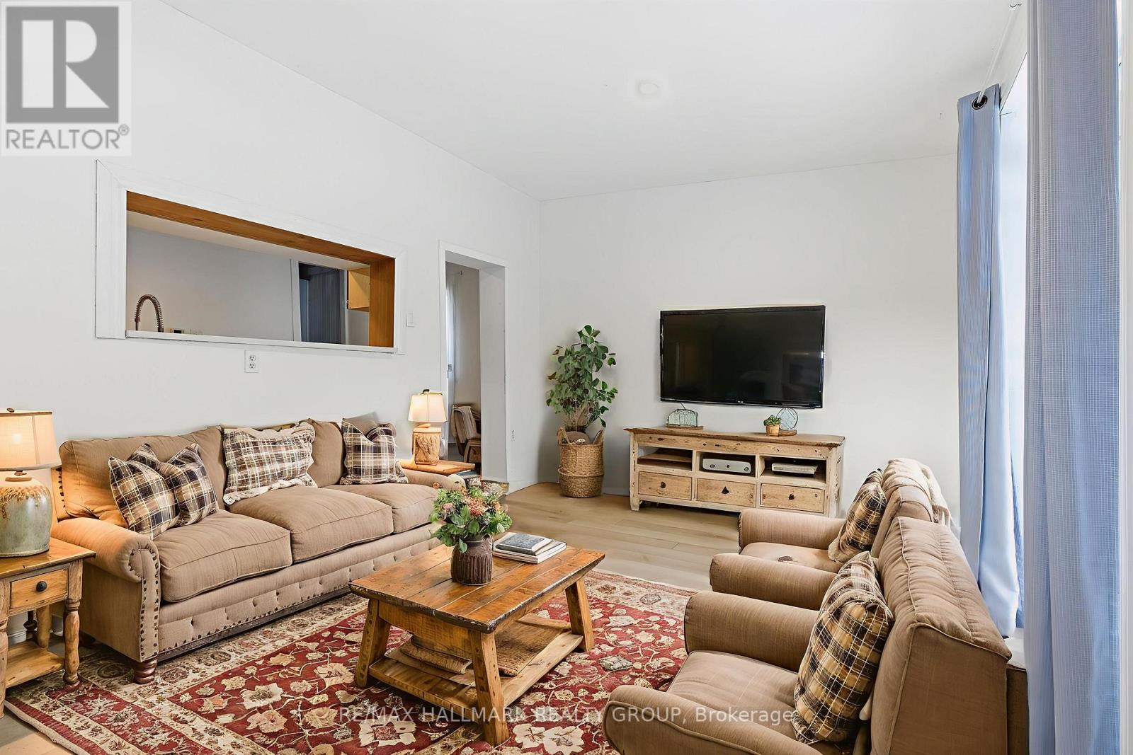 10450 Clark Road, North Dundas, Ontario K0E 1S0 - Photo 10 - X12594726