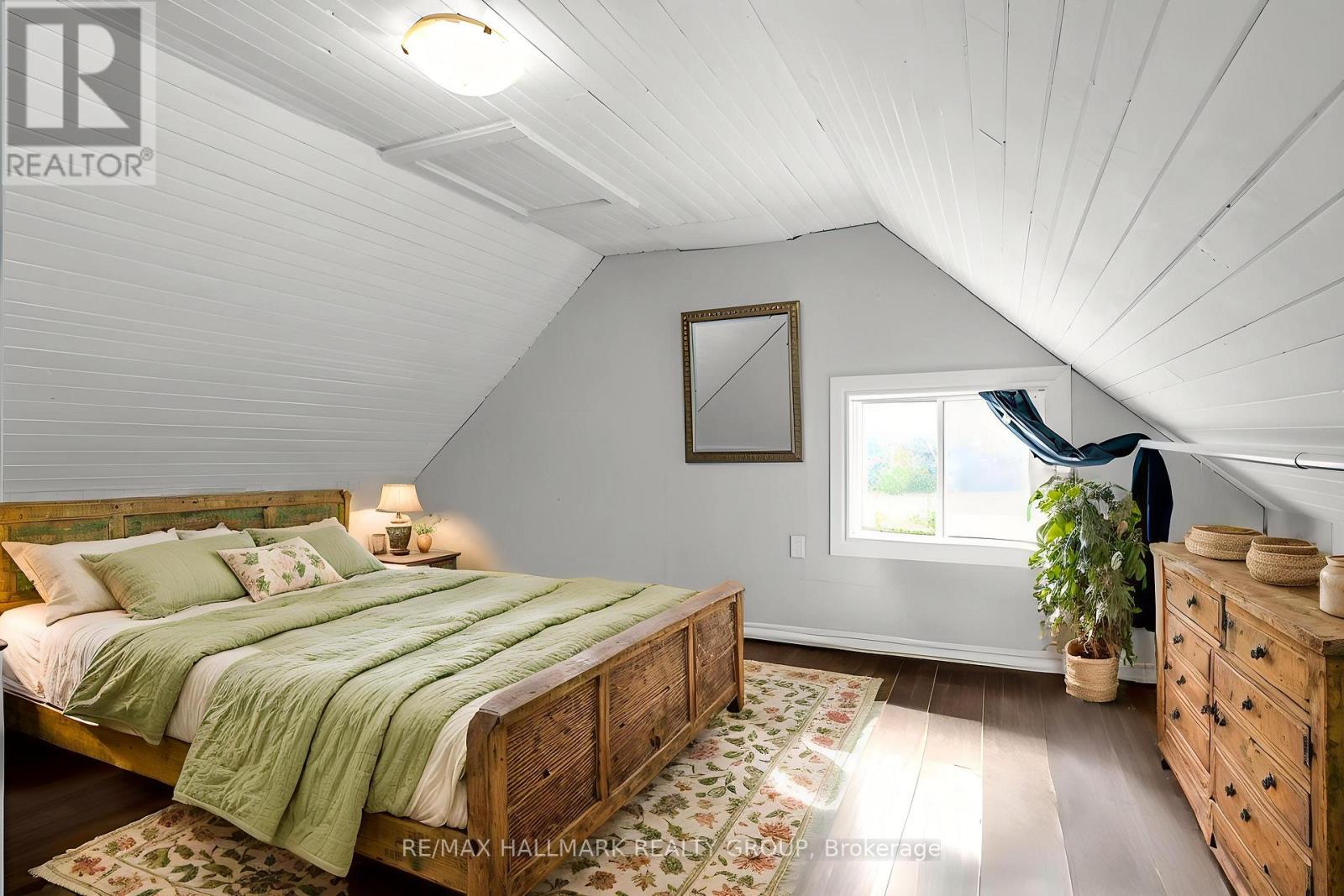 10450 Clark Road, North Dundas, Ontario K0E 1S0 - Photo 15 - X12594726