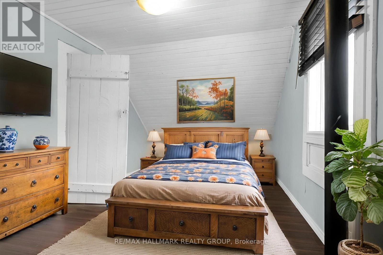 10450 Clark Road, North Dundas, Ontario K0E 1S0 - Photo 19 - X12594726