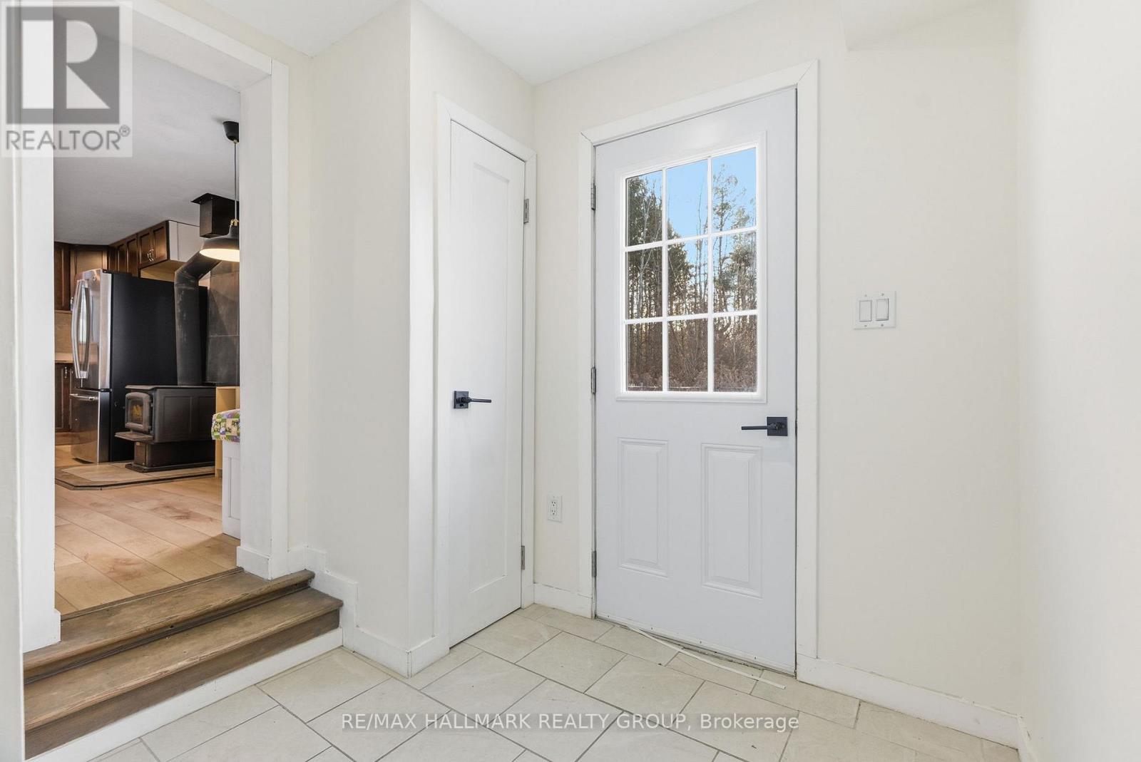 10450 Clark Road, North Dundas, Ontario K0E 1S0 - Photo 2 - X12594726