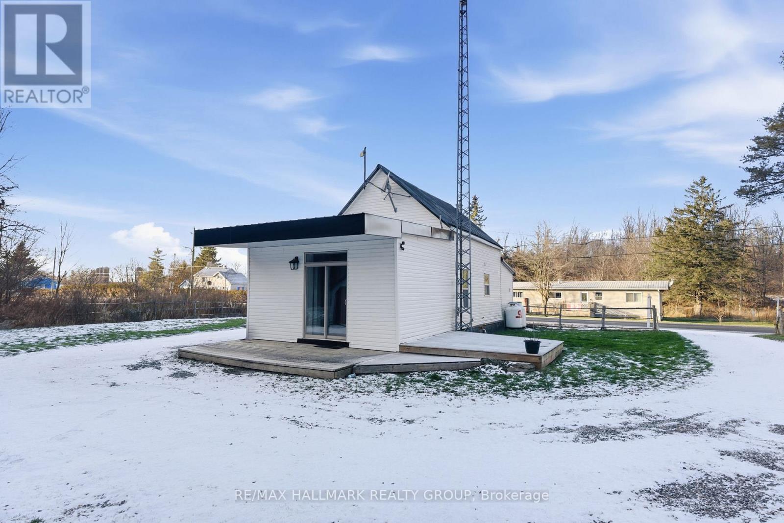 10450 Clark Road, North Dundas, Ontario K0E 1S0 - Photo 22 - X12594726