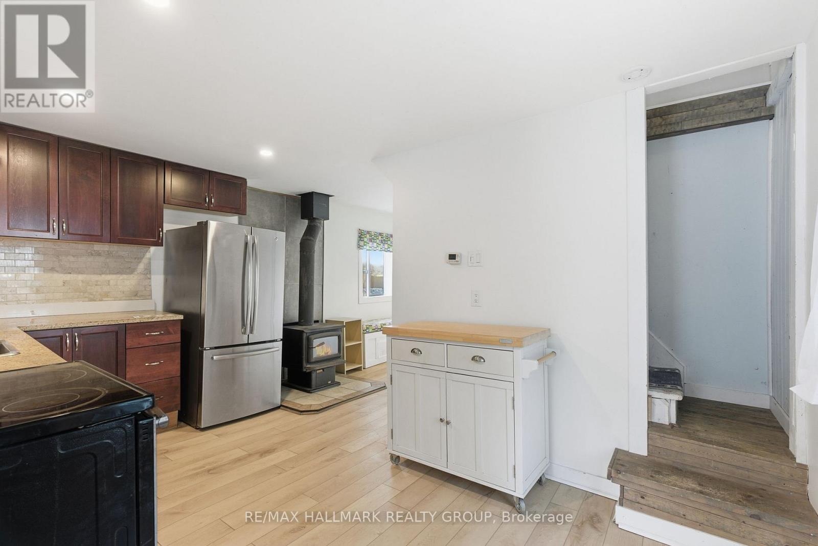 10450 Clark Road, North Dundas, Ontario K0E 1S0 - Photo 6 - X12594726