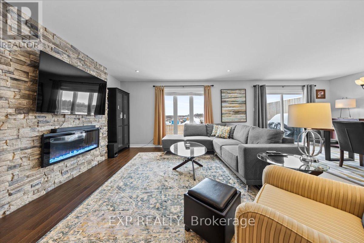 883 Oceane Street, The Nation, Ontario K0A 2M0 - Photo 5 - X12594758