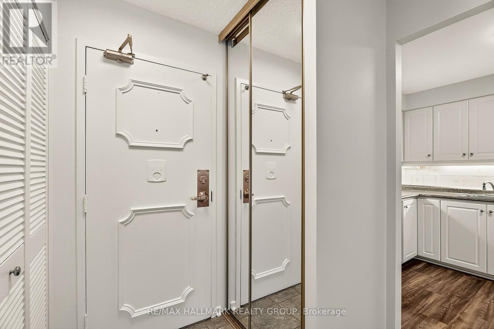 1702 - 1195 Richmond Road, Ottawa, Ontario  K2B 8E4 - Photo 7 - X12594762